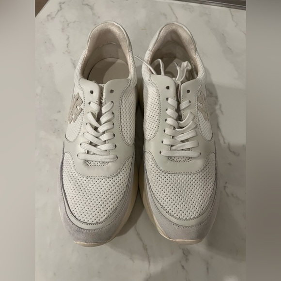 Tory Burch White Sneakers-Size 11 - Picture 2 of 11